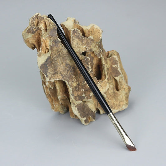 Flat head diagonal eye beauty brush